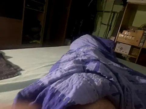 Ilovemilf1's web cam