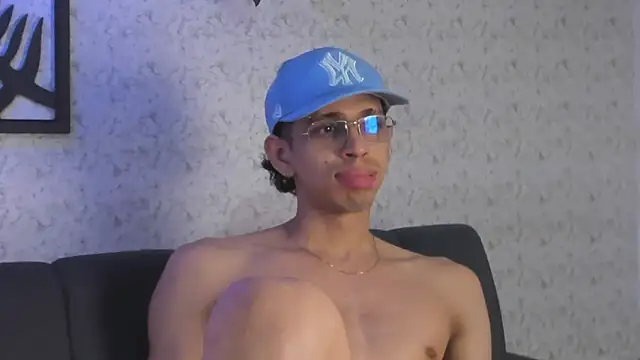 nicolai_drake live sex cam