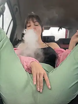 JulliaVegas live sex cam