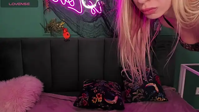 Diana_Garrett's web cam