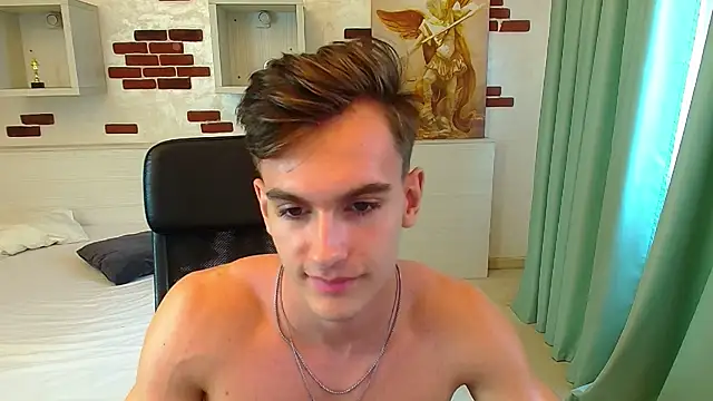 BradyFlint live sex cam