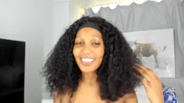 ConnieSmall24 live sex cam