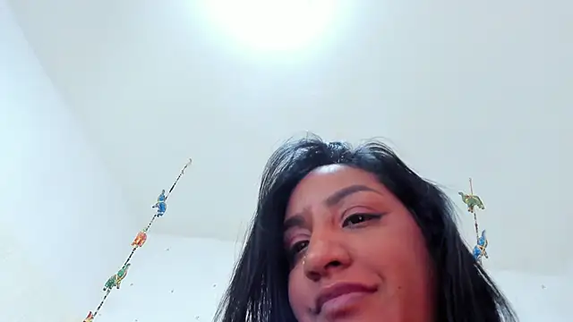LadyNahir live sex cam
