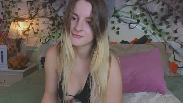Sonia_Meow live sex cam