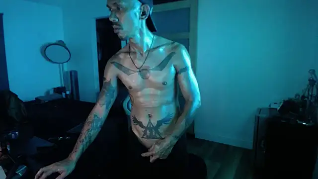 inc25cb@xh live sex cam