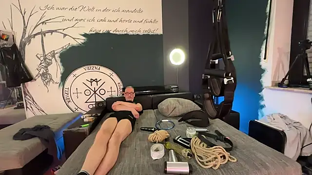 Bloody_Diamond live sex cam