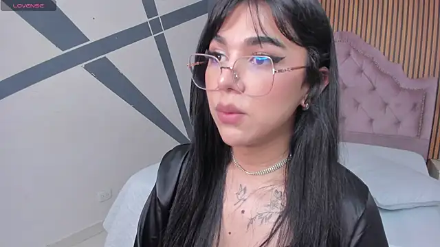 RoseCassie live sex cam