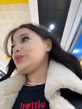 Chloe__Moon live sex cam