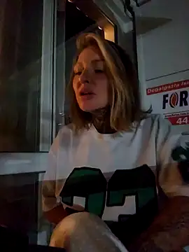 YourMommyBlair live sex cam