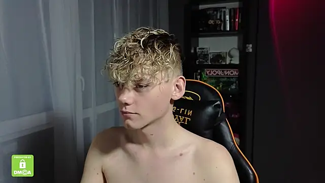 Keytaro live sex cam
