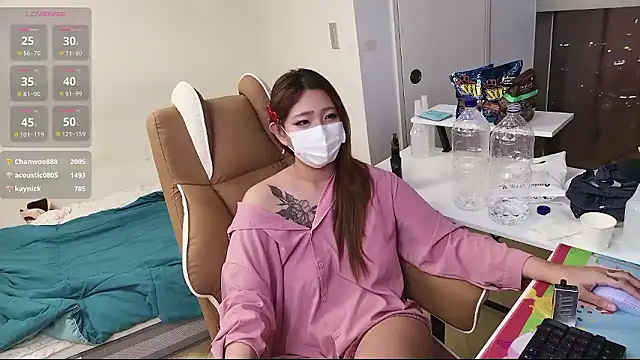 Milk_Sola live sex cam