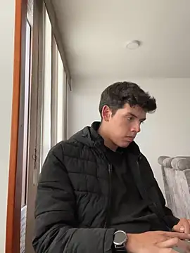 mattebret11 live sex cam