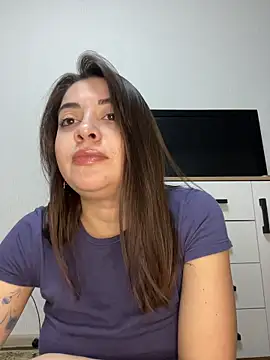 EllyBigTits live sex cam