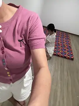 May-Squirt live sex cam