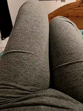 sweetmystery1's web cam