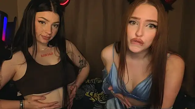 LisaAndDenis's web cam