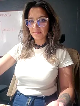 Isabella_Varella live sex cam