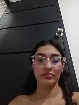 Ary-18 live sex cam