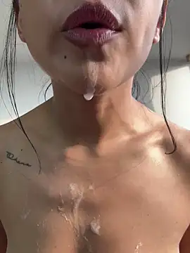 Nikothyna live sex cam