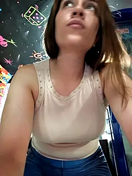 Nanybaker95 live sex cam