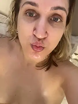 Bia_sexynovaes live sex cam