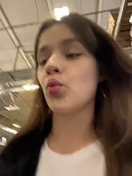 KittyQueeny live sex cam