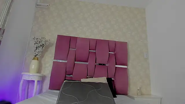 Chantal_bony's cam snapshot