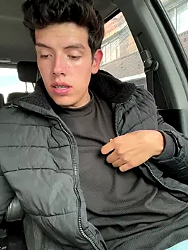 mattebret11 live sex cam