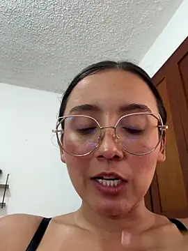 Kay_LustyWife live sex cam