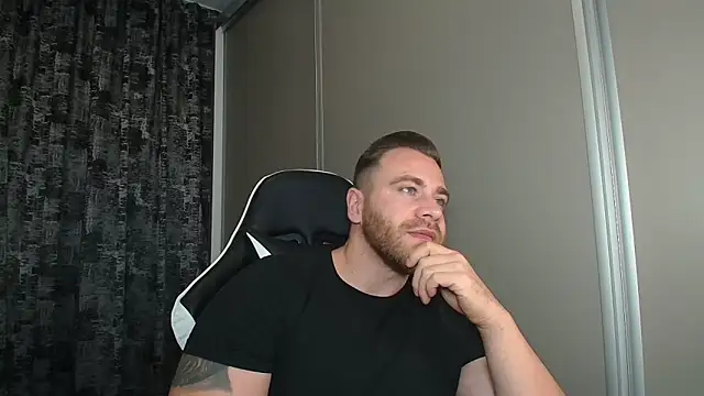 Thori92 live sex cam