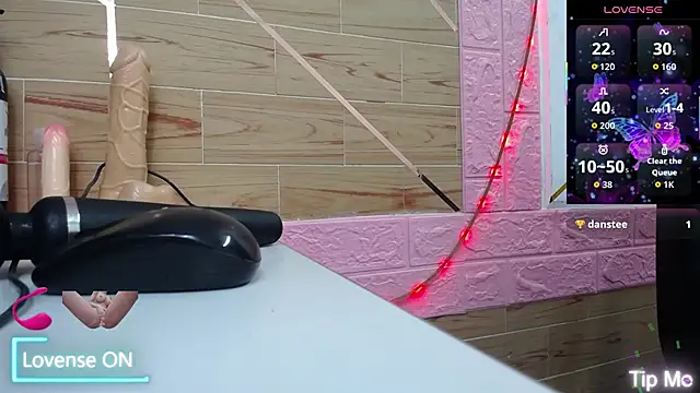 isabella_rossee's cam snapshot