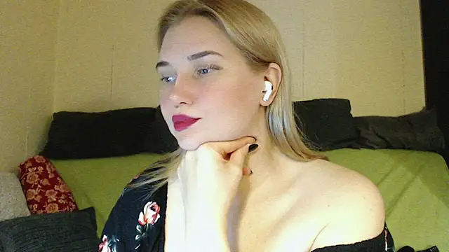 mmmPinUpGirl's cam snapshot