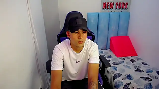 Austin_col_'s cam snapshot