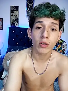 Yorsamm_and_friends's cam snapshot