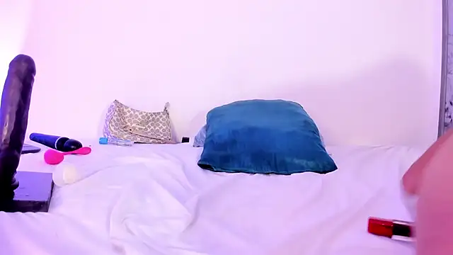 Kim_Baker1's cam snapshot