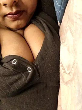 Its_kavyaSexy's cam snapshot