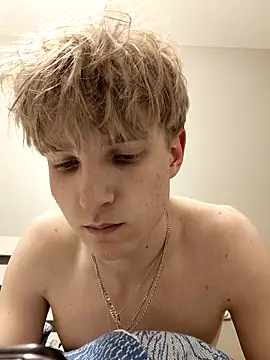 And25bn's cam snapshot