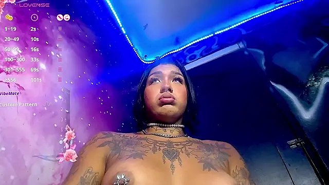 IsabellBigtitsxx live sex cam