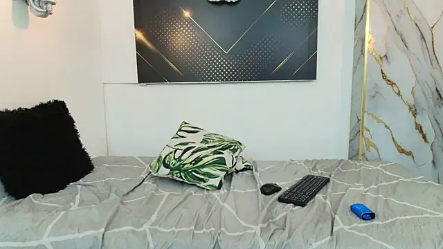 JordanAndAndrew's cam snapshot