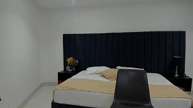 dominik_thompson777's cam snapshot