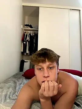 katiesxoxo3 live sex cam