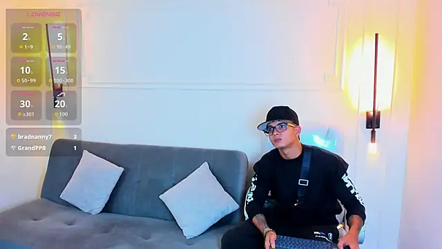 Paradise_boy_s live sex cam