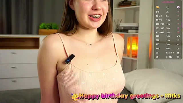 LoreeScialdone's cam snapshot