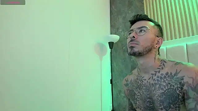 axel_tatto's cam snapshot