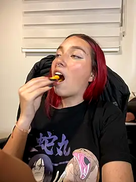 Karen18_boobs's cam snapshot