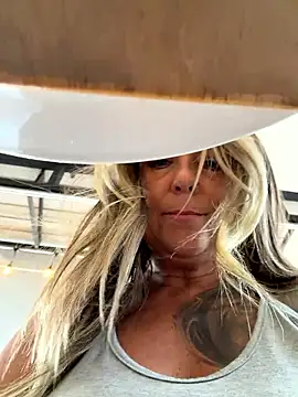 RubyInk's cam snapshot