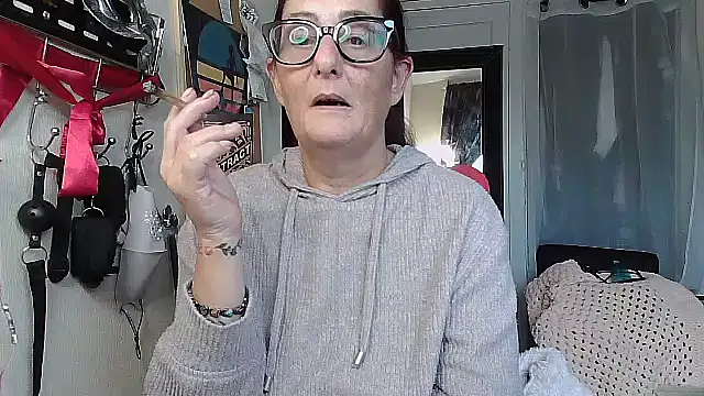 Mrs-Ivy's cam snapshot