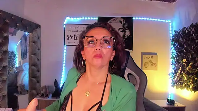 Beatricez's cam snapshot