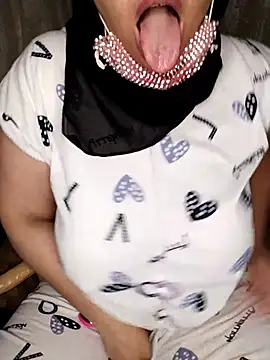 -Zina's cam snapshot