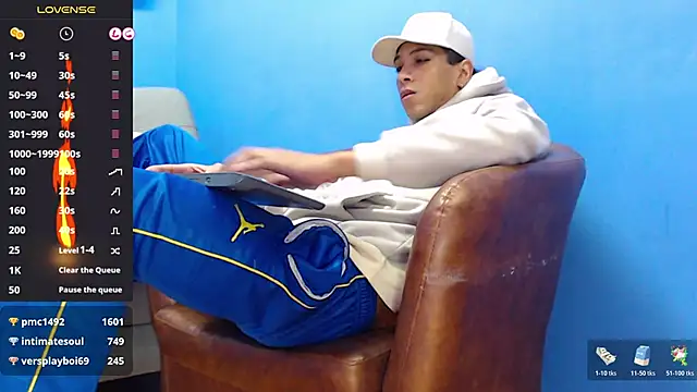 Robert_Kingg's cam snapshot